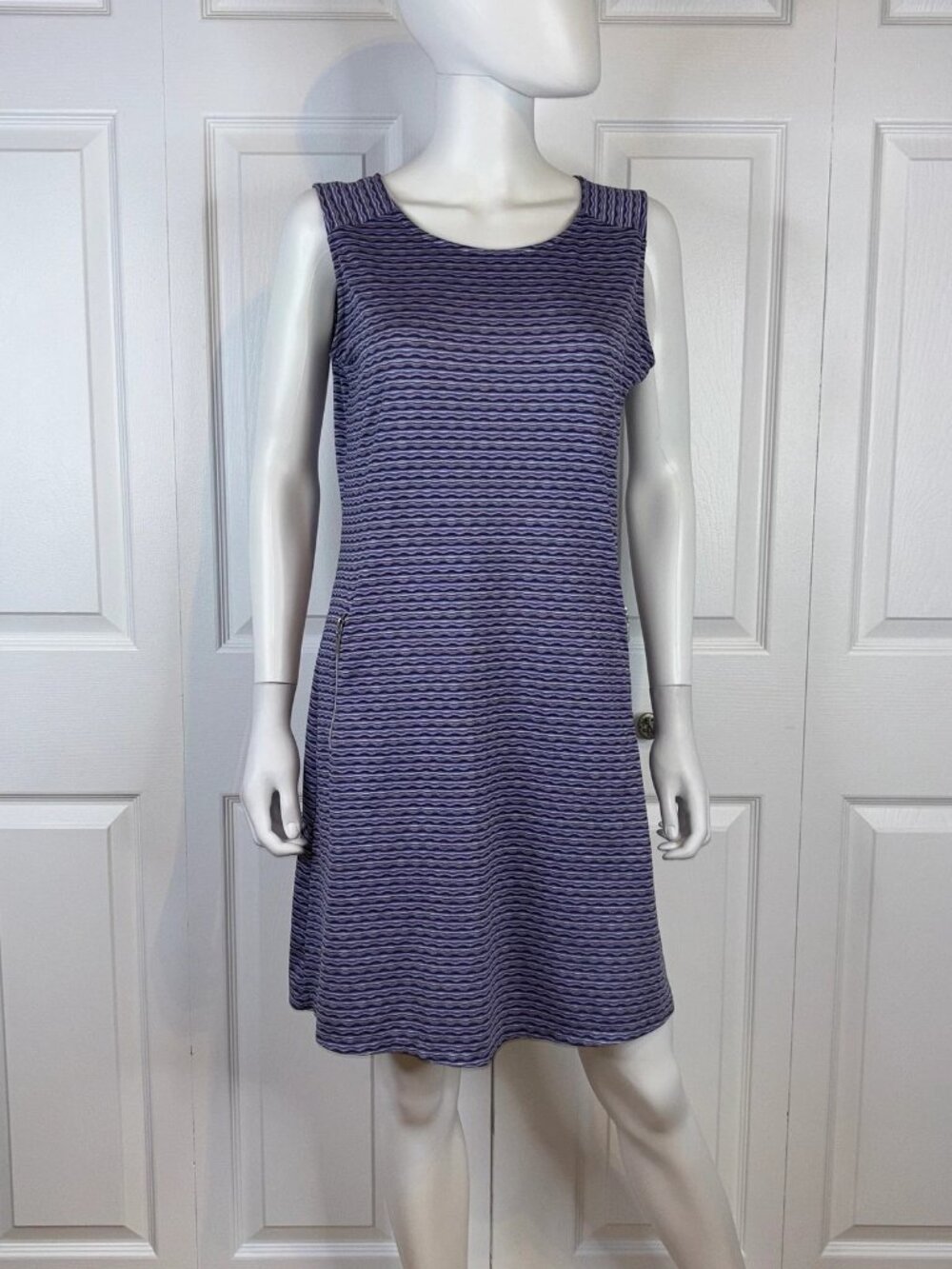 TAIL women's Sleeveless summer dress size medium